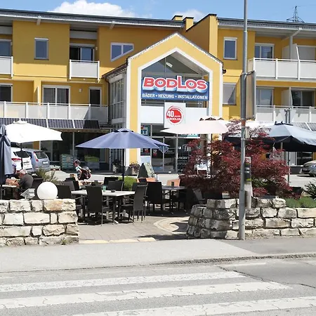 Cafe Galerie 3*